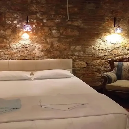 Moda Pensión Ayvalı