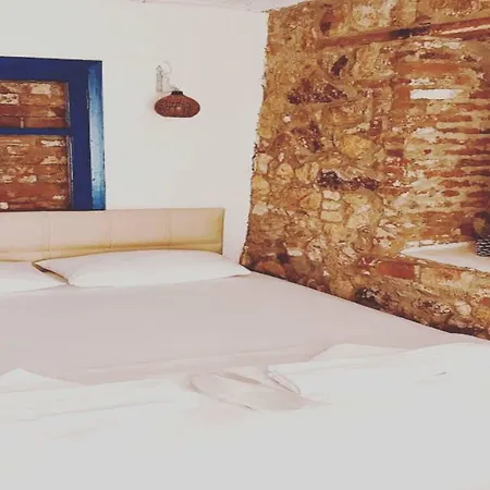 Pensión Moda *