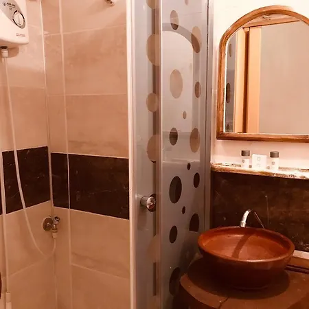 Moda בית הארחה *